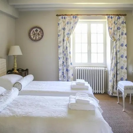 Villa Sleeps 14 Pool Air Con Wifi Tourtoirac