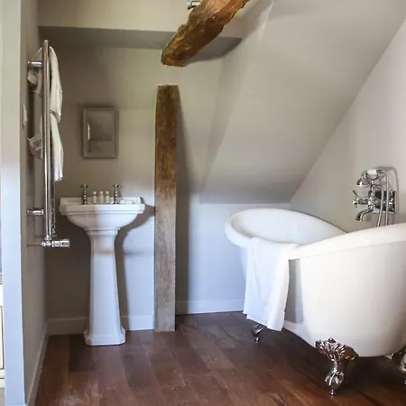 Sleeps 14 Pool Air Con Wifi * Tourtoirac